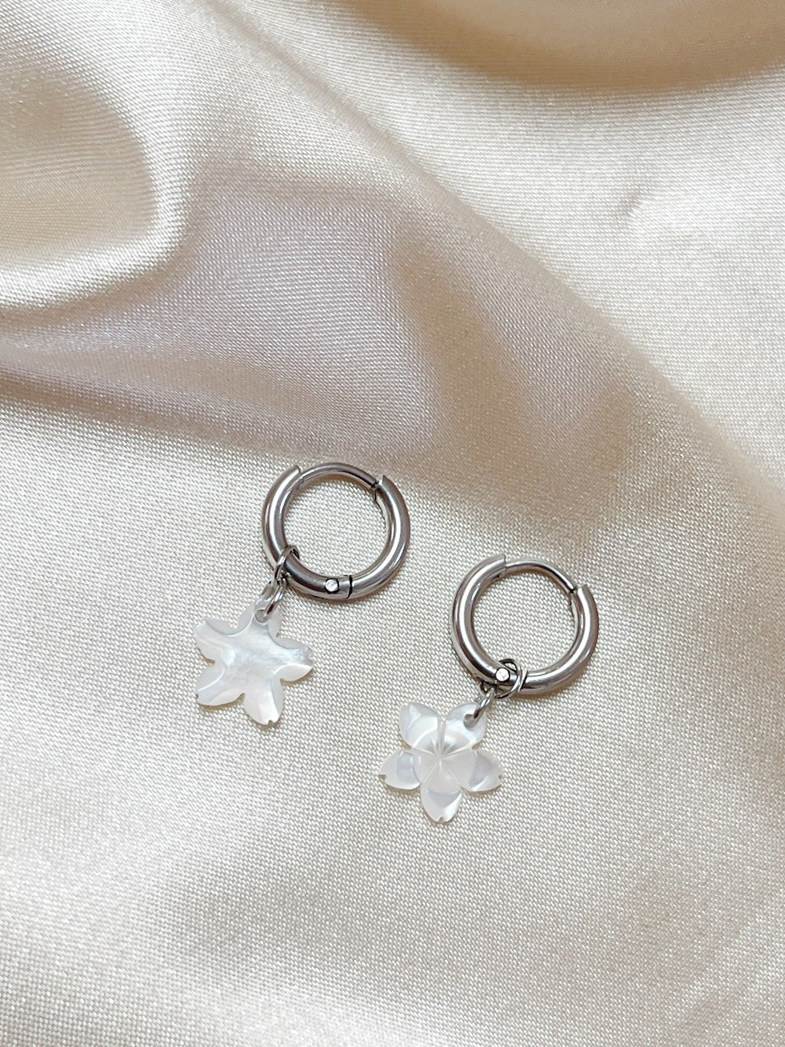 Concha Flor - Pendientes - Acero inoxidable